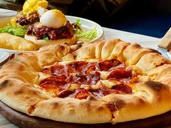 水牛城经典鸡肉萨拉米芝士三重奏比萨-the rug 飞毯 (朝阳公园店)