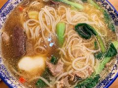 -邱芳粉店(迎宾大道旗舰店)