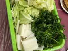 -周老三跷脚牛肉·全牛火锅(非遗传承店)