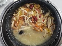 -南渝食府.墨脱石锅松茸鸡