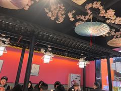 -老街烧烤大排档·地道湖北菜·龙虾馆(汉口火车站店)