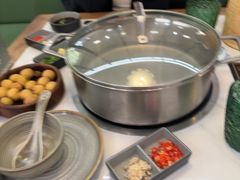 -喃喃椰·糟粕醋·椰子鸡火锅(七堡花园店)