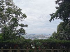 -灵岩山风景区