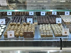 -VENCHI 闻绮(北京国贸商城店)