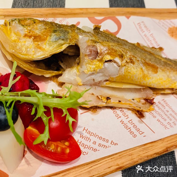 巧妙融合中西餐饮文化的老牌西餐厅—水天堂