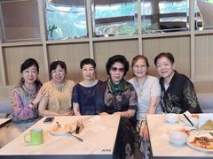 -上海南京路步行街假日酒店