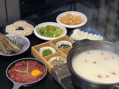 -牛牛和牛海鲜粥底火锅(长虹国际城店)