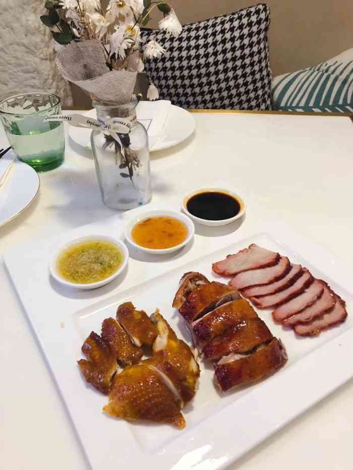 麦记餐厅61hk-diner-"天泊圣汇对面,工作日午餐也很多人,记得提.