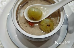 Green Oil Citrus and Pork Soup