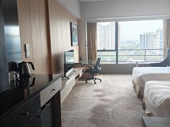 -上海虹桥西郊假日酒店