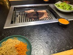 -臻牛烤肉