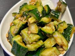 拍黄瓜-呼伦一只牛·烧串酒场(陆家嘴店)