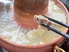 -撮一顿纳西铜火锅