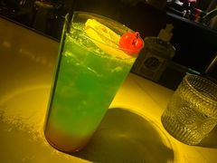 -Mx.cocktail bar