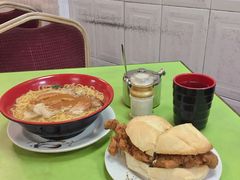 猪扒包-胜利茶餐室