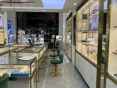 -世纪大明眼镜·蔡司授权店(武昌旗舰店)