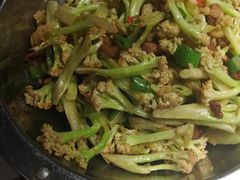 -鑫小城故事·砂锅·排骨藕汤(兴业路店)