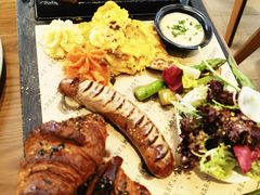 -Mark&Mars Restaurant