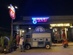 -席娜卡琳火车铁道夜市