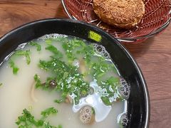 -万红路羊汤烧饼店(将台路店)