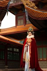 点击看大图 -挪娅婚纱摄影皇家会所
