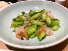 青瓜炒虾球-渝信川菜 · 川味家常菜(财富购物中心店)
