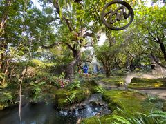 -Chom Cafe and Restaurant