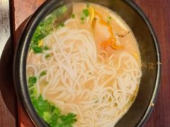 -银米·云南传统过桥米线(双廊黑金冠店)