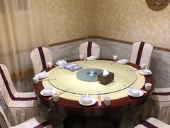 包厢-忠顺斋易州印象烤鸭店(东关新村店)