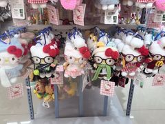 -义乌小商品批发市场(中国小商品城·篁园服装市场店)