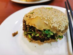 烧饼夹牛肉-护国寺小吃(地安门店)