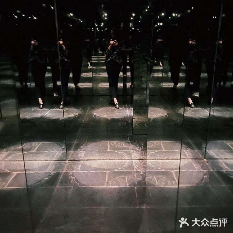 ❣️网红店平均寿命3年[强]而穹六人间已红了20年