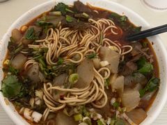 -丹水桥地锅鱼·翘嘴鲌·地方特色全鱼宴(丹江口大坝店)
