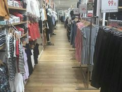 -优衣库(上海虹口龙之梦店)