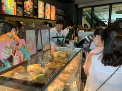 -星巴克臻选(莘庄仲盛店)