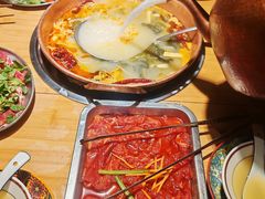 -洱火云南酸菜牛肉火锅(石景山当代商城店)