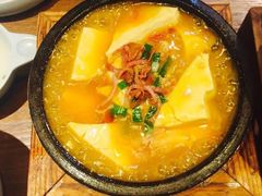 -云海肴·汽锅鸡·云南菜(天山百盛优客店)