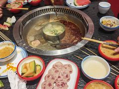 -醉董牛川派鲜肉自选火锅(烟台店)