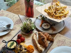 -Mark&Mars Restaurant