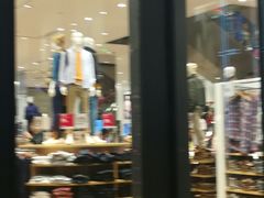 -优衣库(深圳万象天地旗舰店)