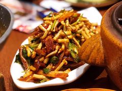 -老滇山寨•云南特色菜•地方菜•民族风情歌舞表演(金碧店)