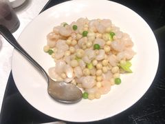 鸡头米炒虾仁-忆家名门·上海菜(徐家汇店)