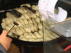 -黄阿姨锅贴大王(万航渡路店)