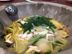 -姚记抚仙湖石锅鱼庄