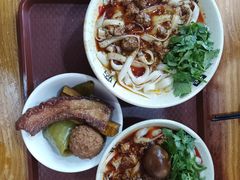 -任记七中刀削面(总店)