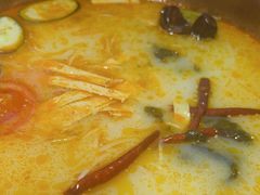 -洱火云南酸菜牛肉火锅(石景山当代商城店)