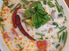 -Chom Cafe and Restaurant