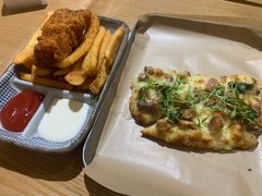 英式炸鱼配宽薯-HELLO 27 意面·沙拉·帕尼尼