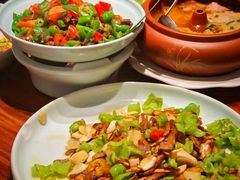 -老滇山寨•云南特色菜•地方菜•民族风情歌舞表演(金碧店)