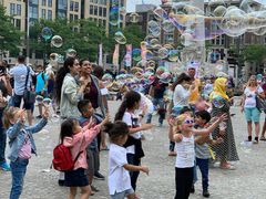-De Bijenkorf百货公司
